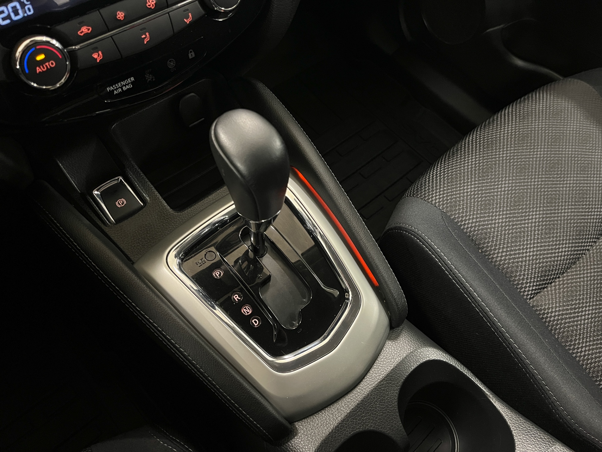 Nissan Qashqai 2015