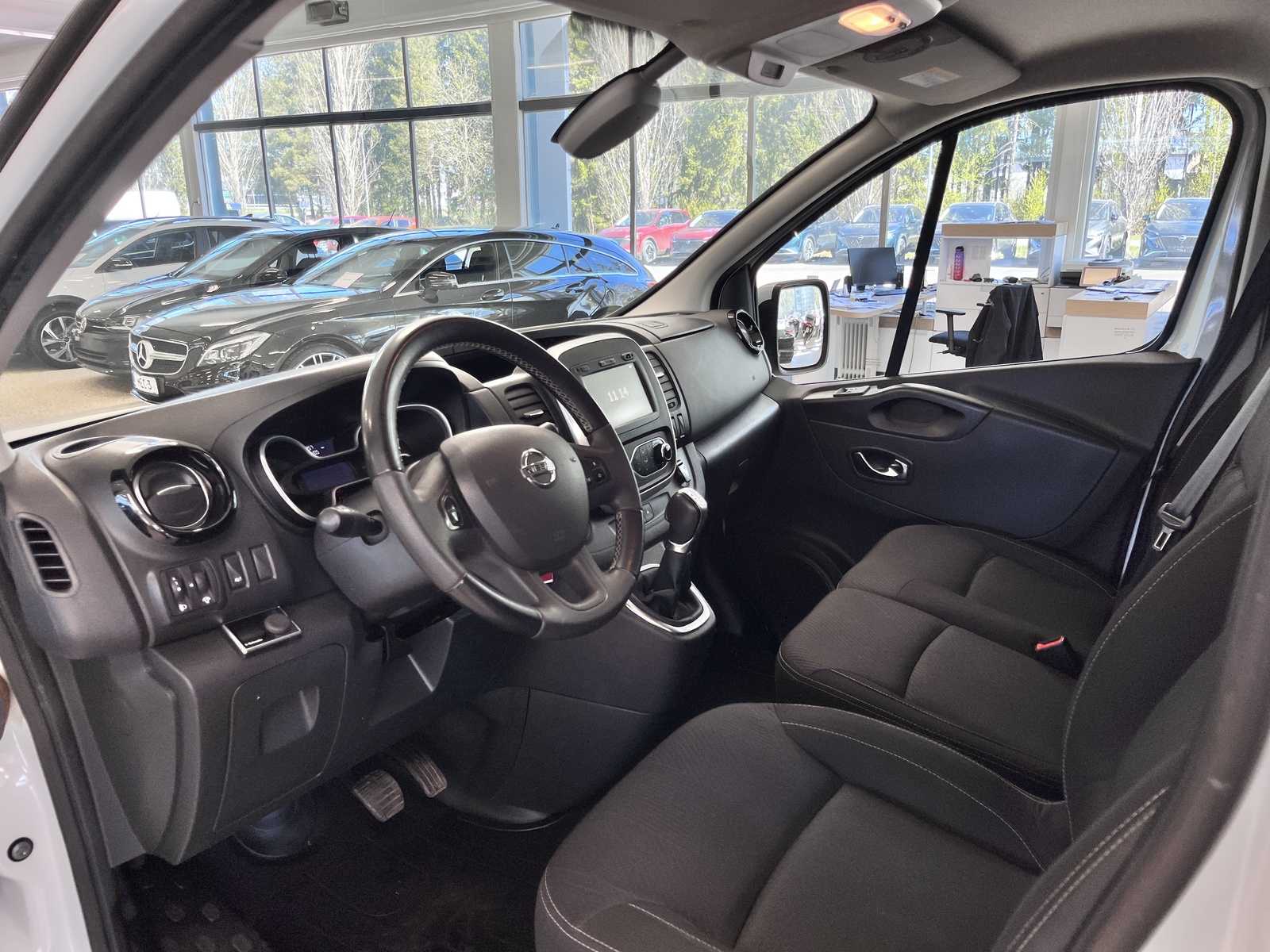 Nissan NV300 2021