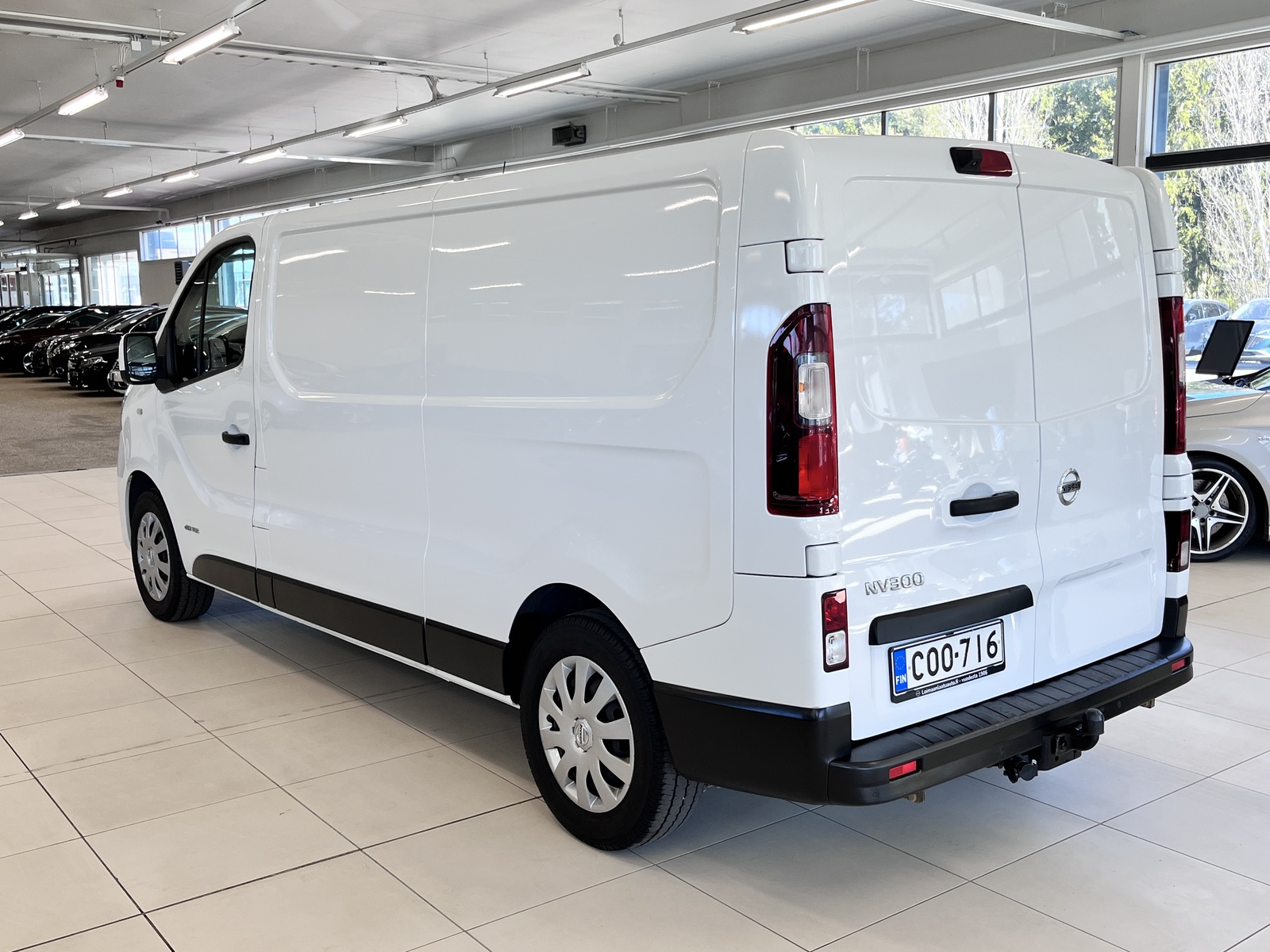 Nissan NV300 2021