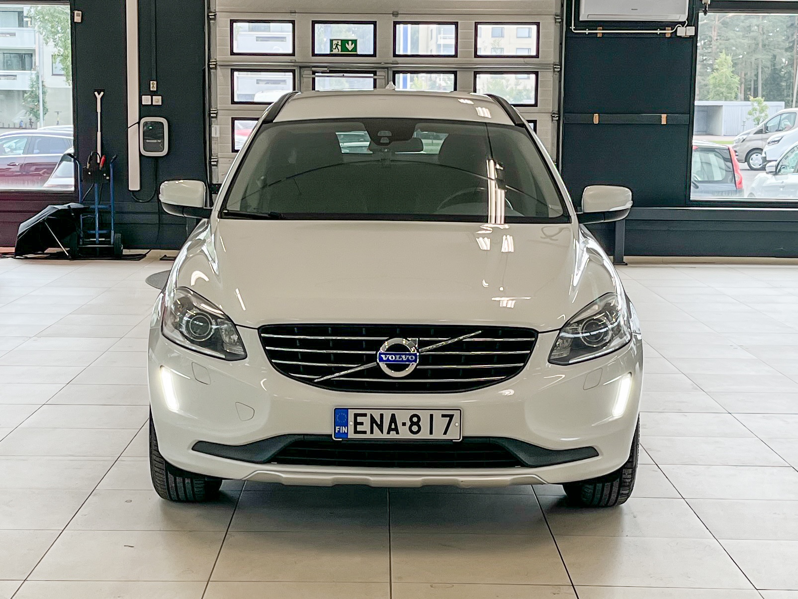 Volvo XC60 D4 AWD Momentum aut. 2014, photo 4/37
