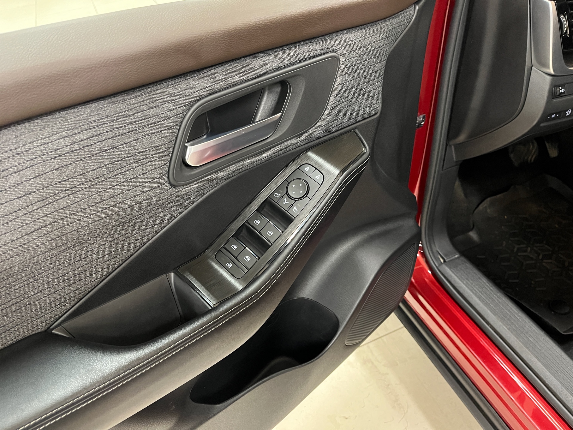 Nissan X-Trail 2024