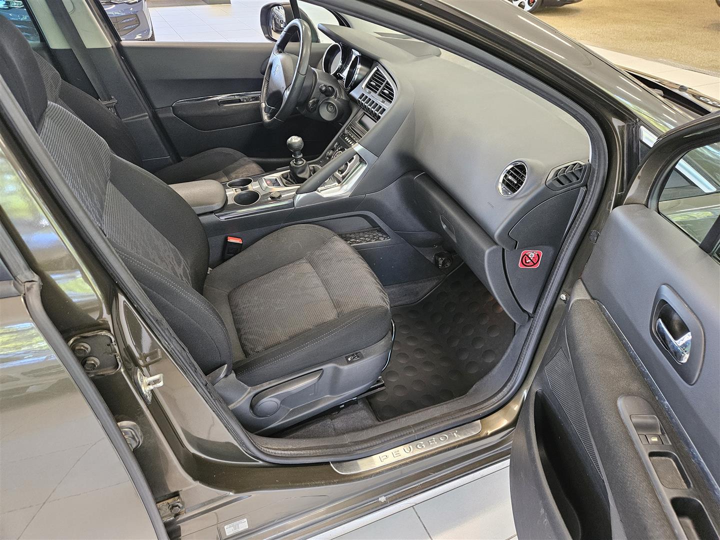 Peugeot 3008 2011
