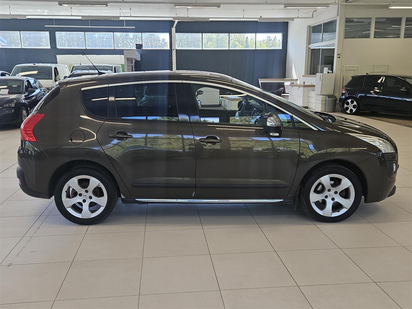 Peugeot 3008 2011