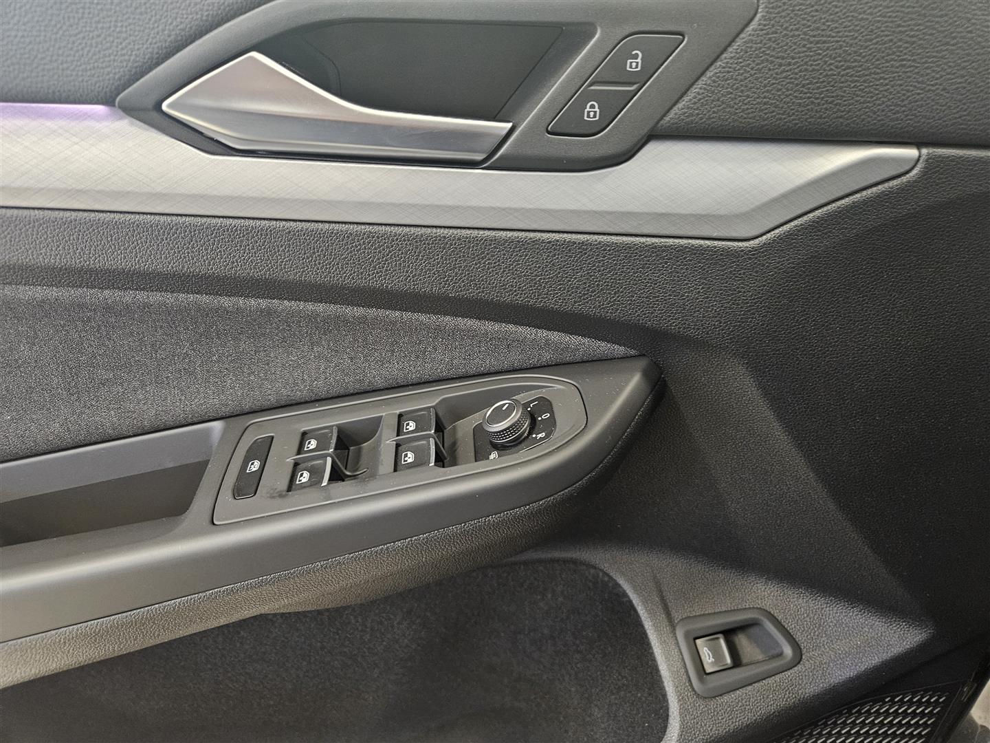 Volkswagen Golf 2024