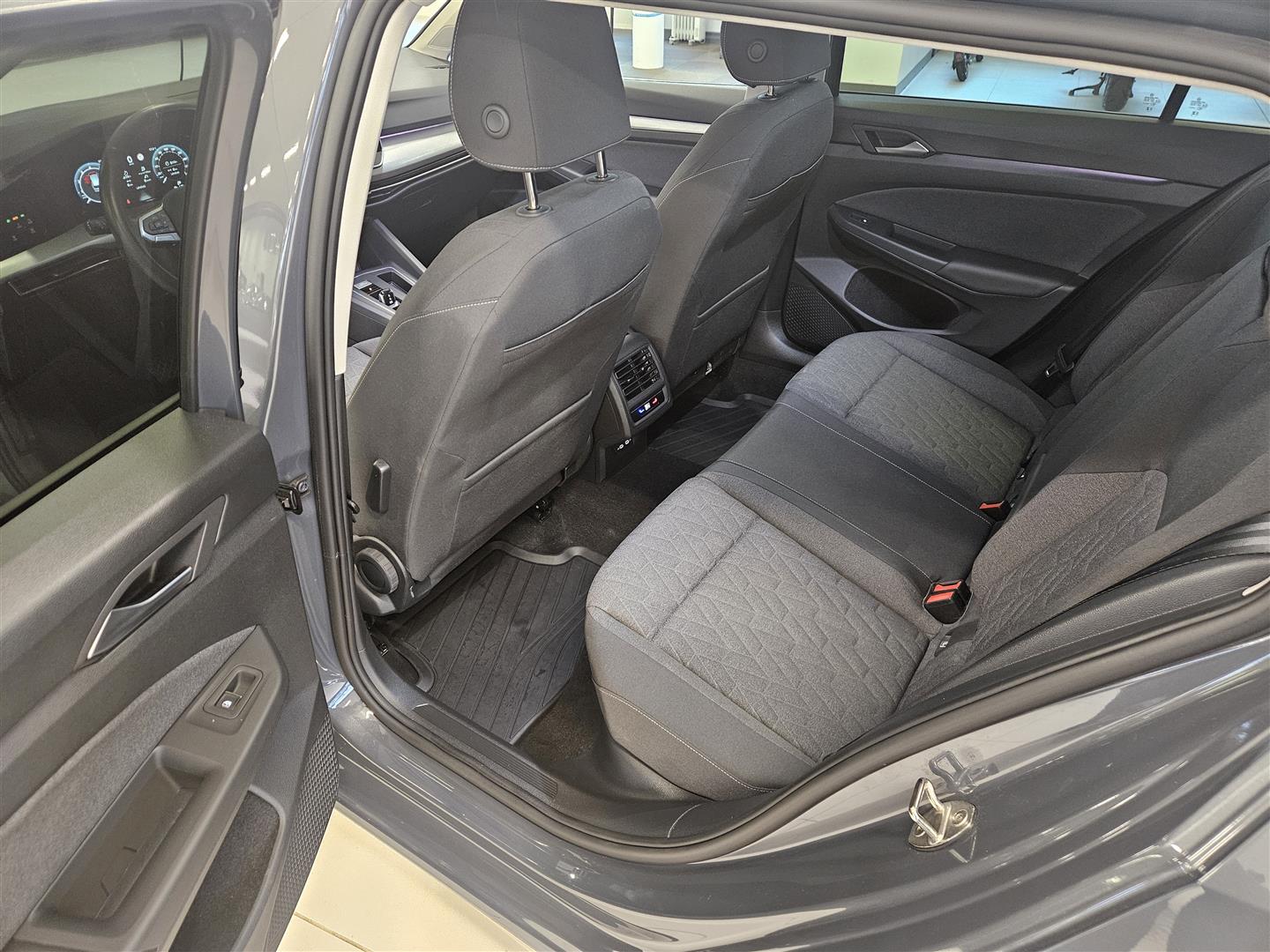 Volkswagen Golf 2024