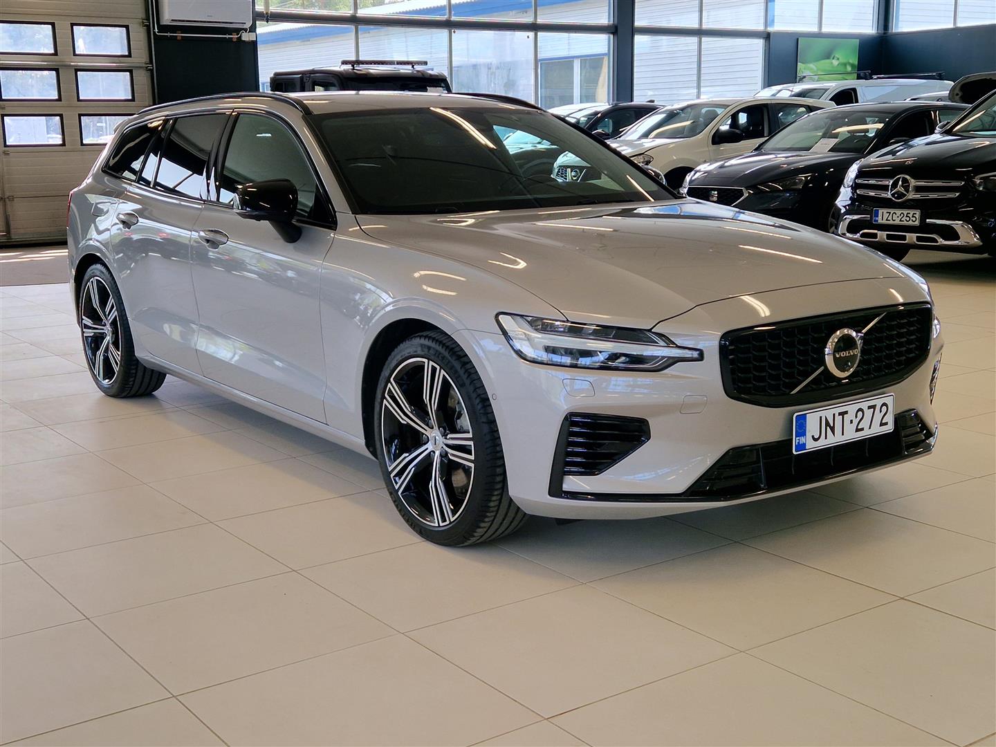 Volvo V60 2025
