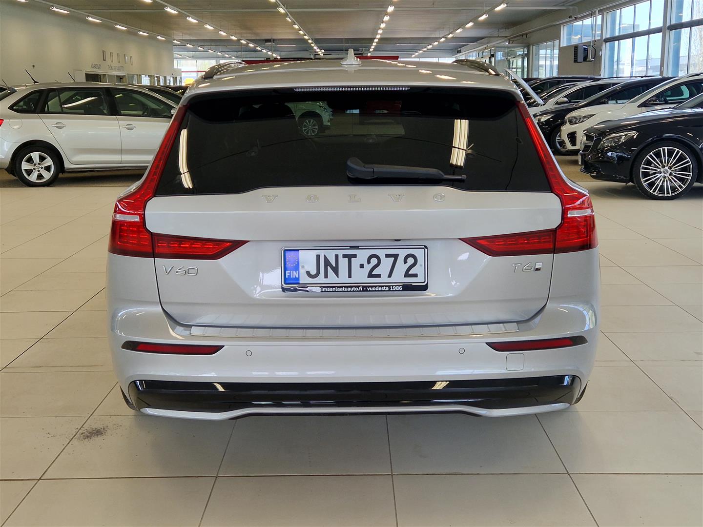 Volvo V60 2025