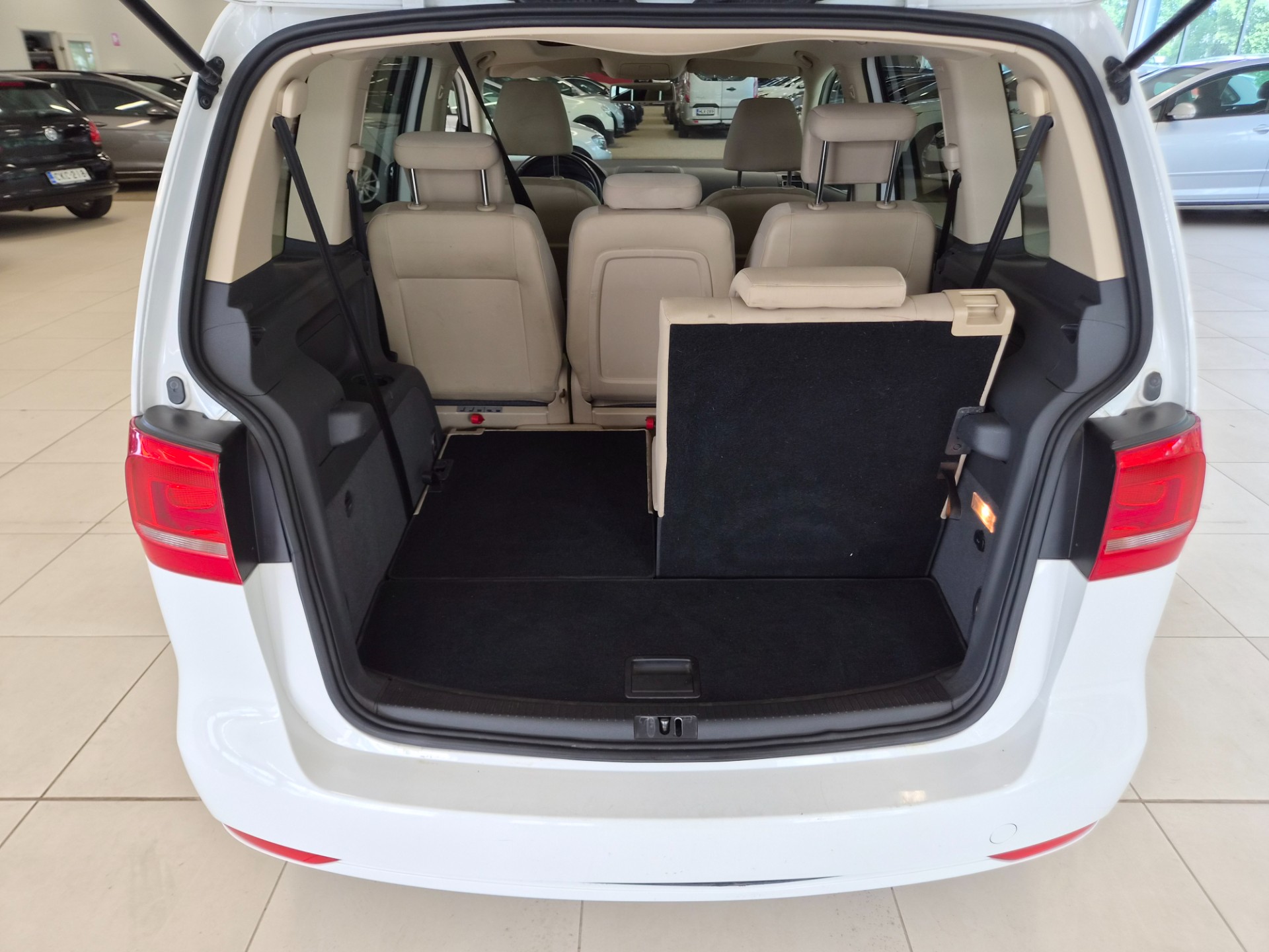 Volkswagen Touran 2012