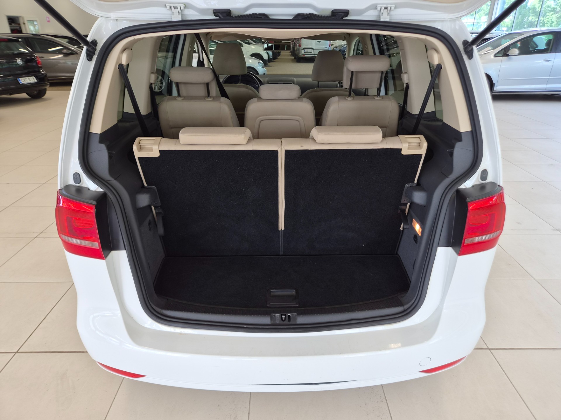 Volkswagen Touran 2012