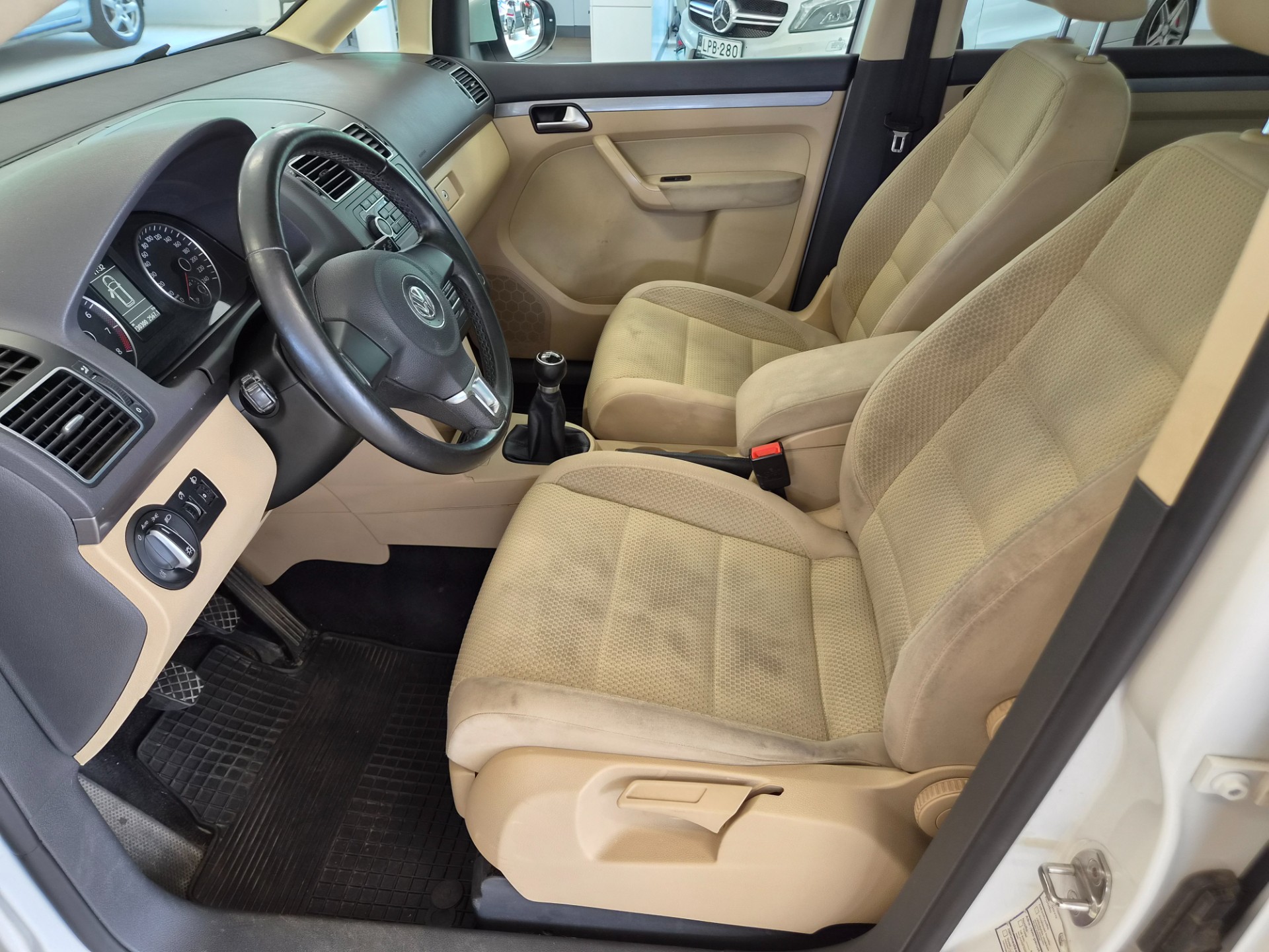 Volkswagen Touran 2012