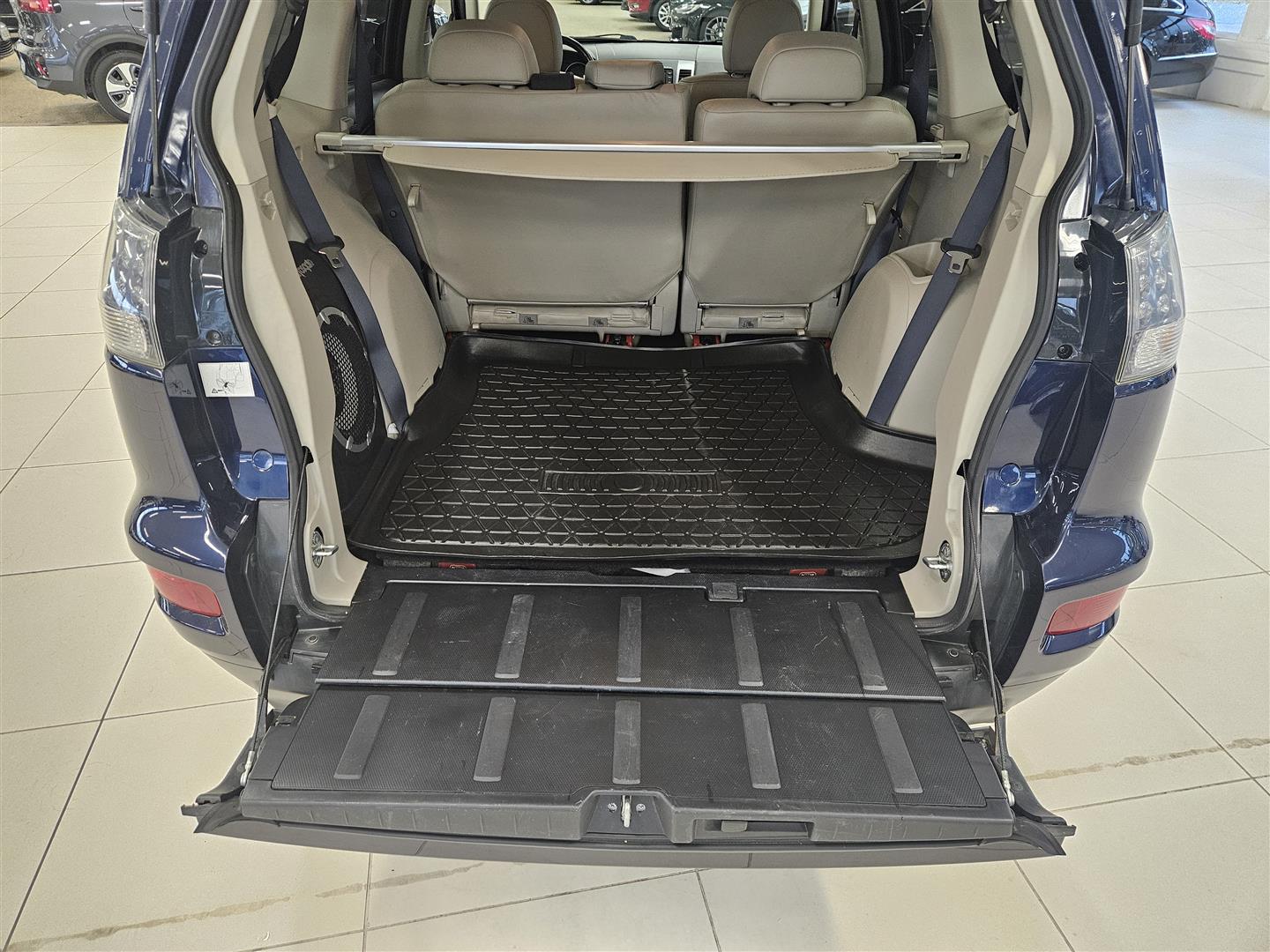 Mitsubishi Outlander 2012