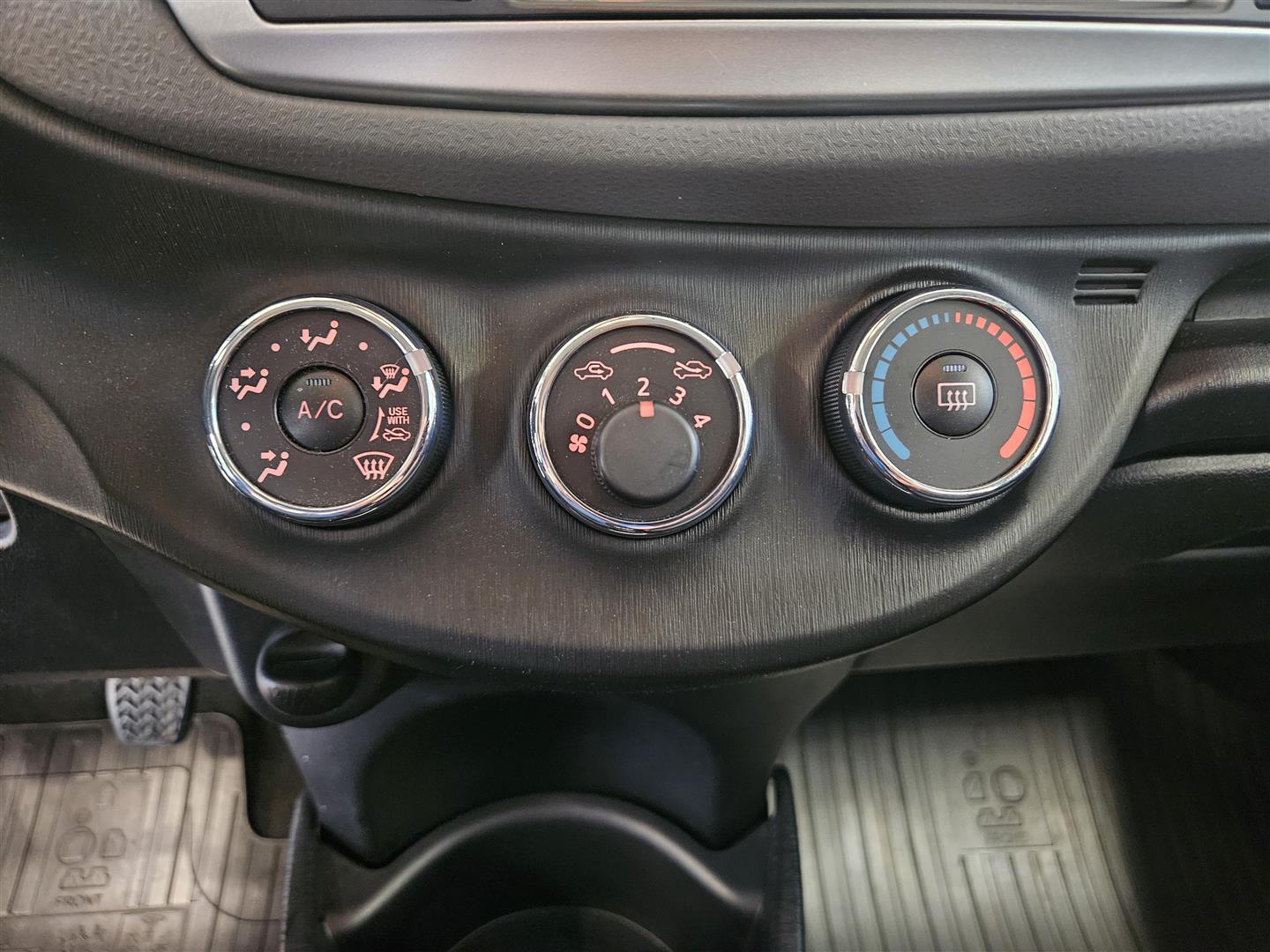 Toyota Yaris 2012