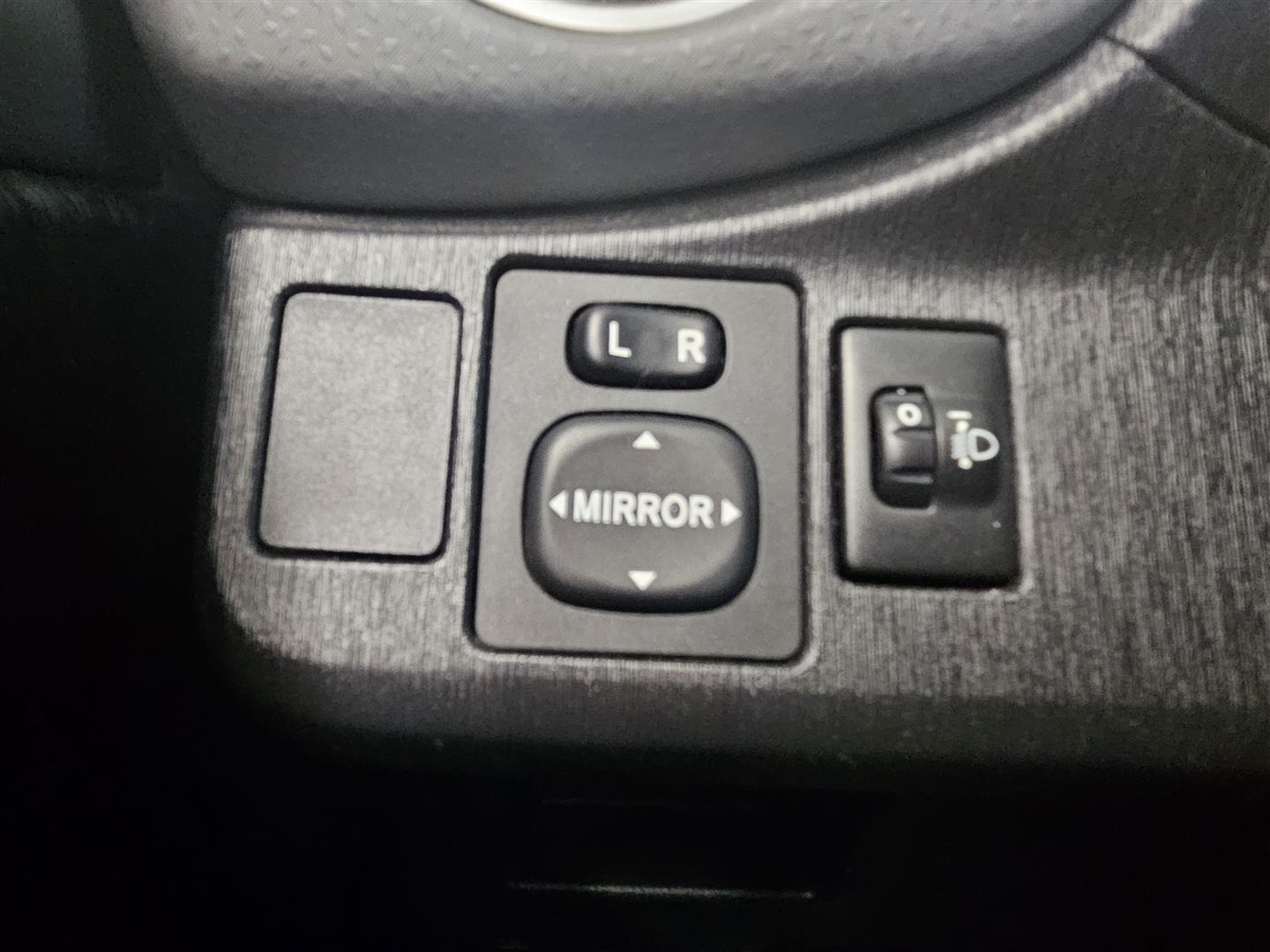Toyota Yaris 2012