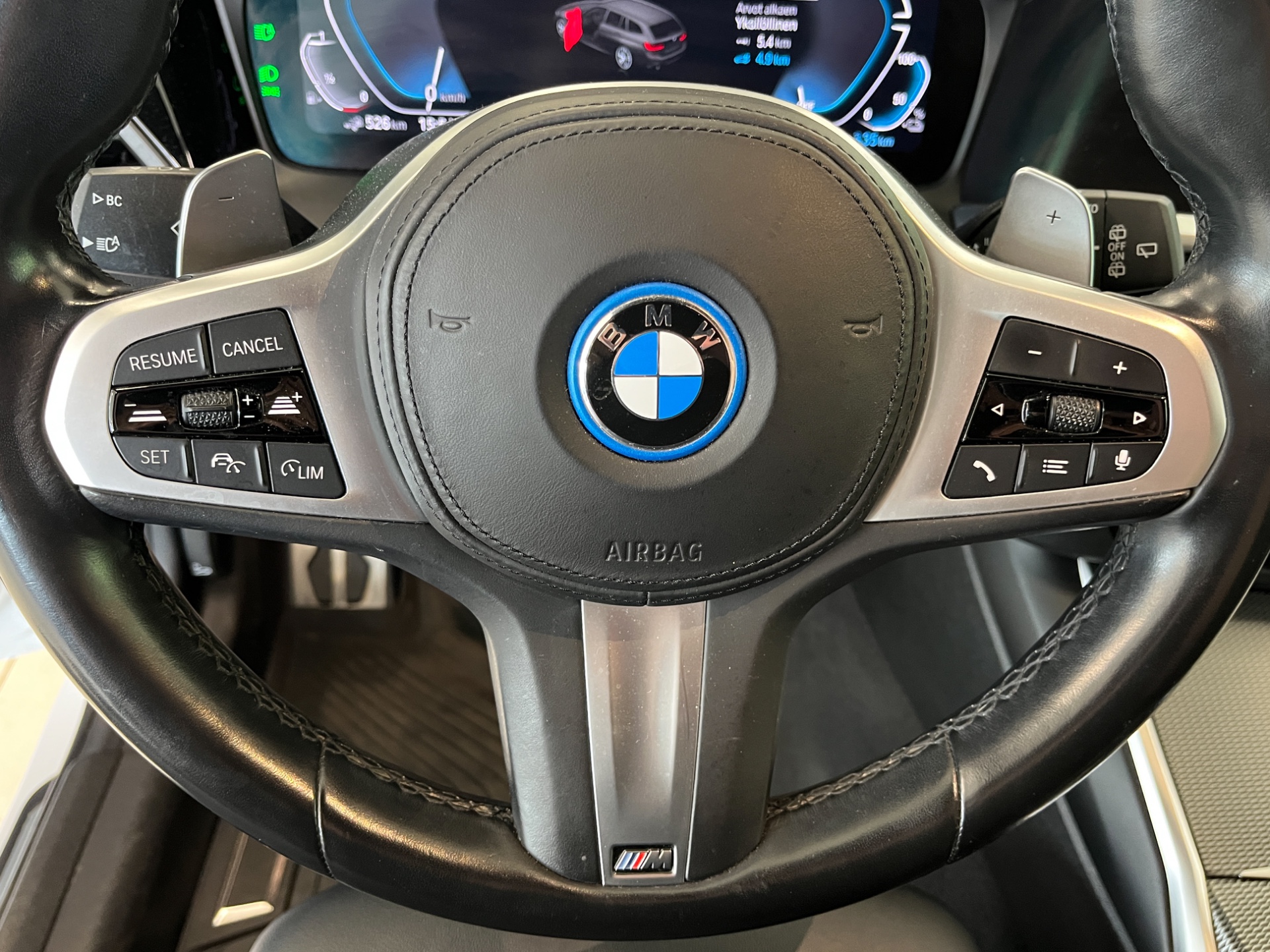 BMW 330 2021