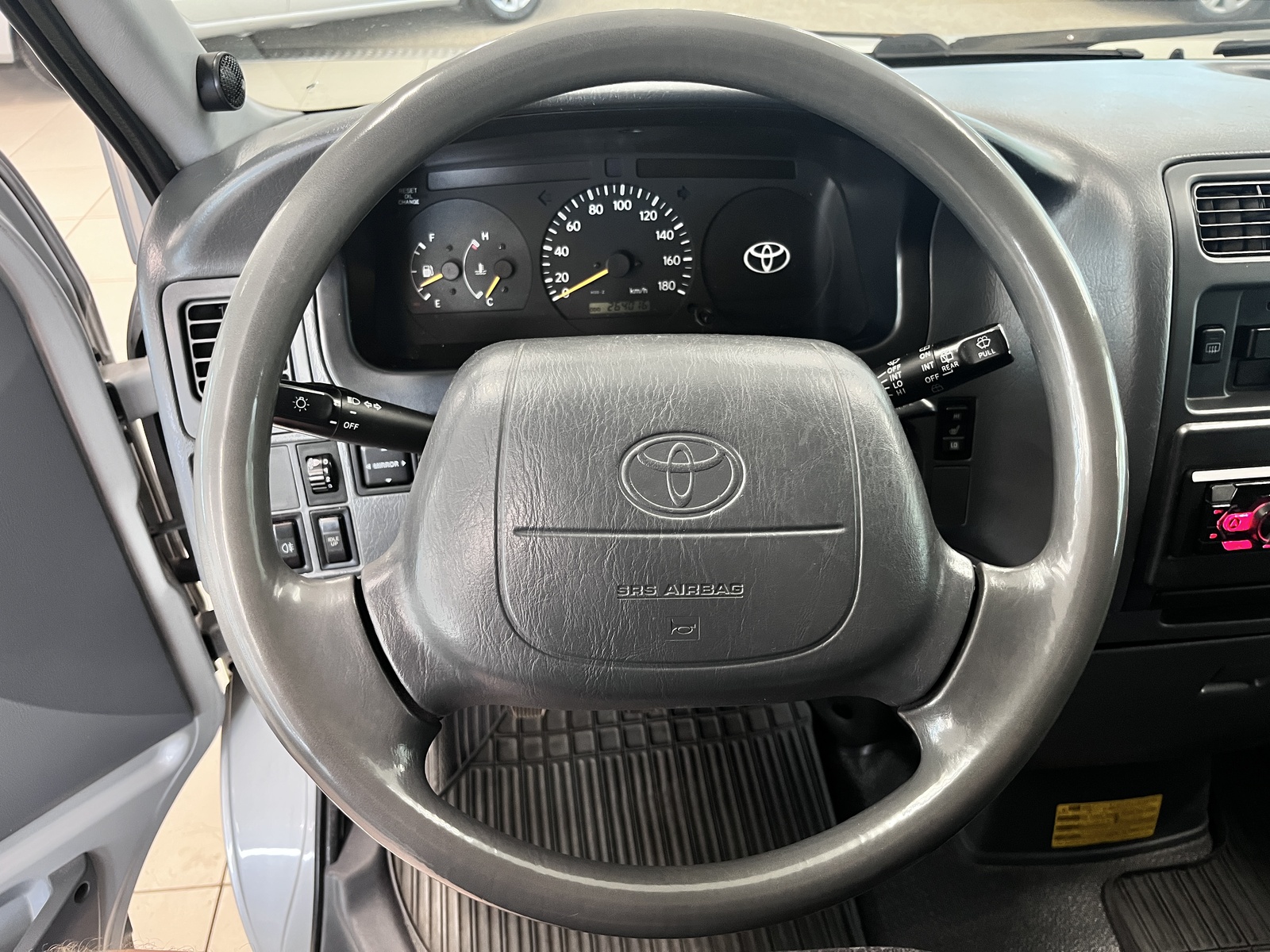 Toyota Hiace 2003