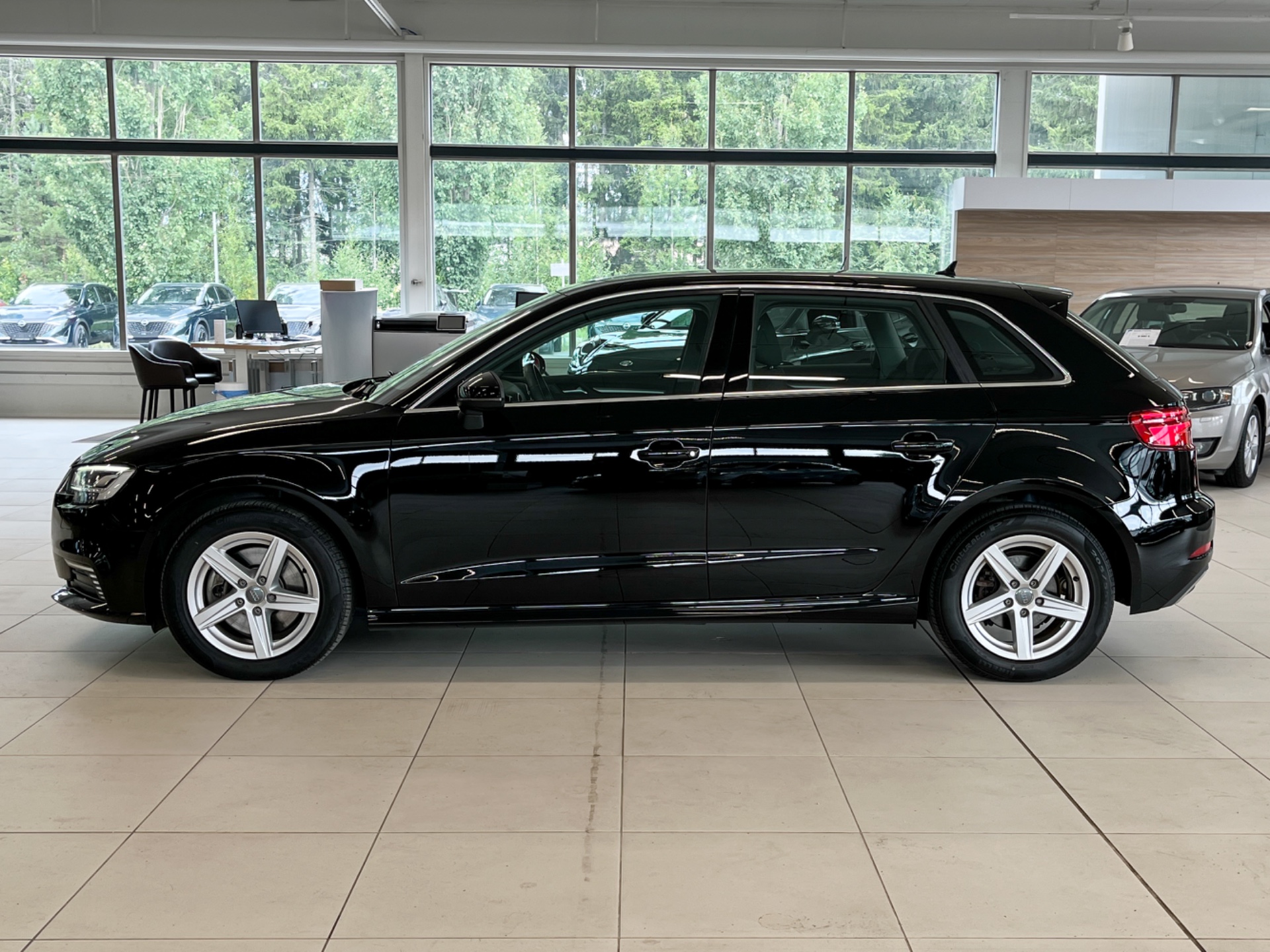 Audi A3 2020, kuva 2/30