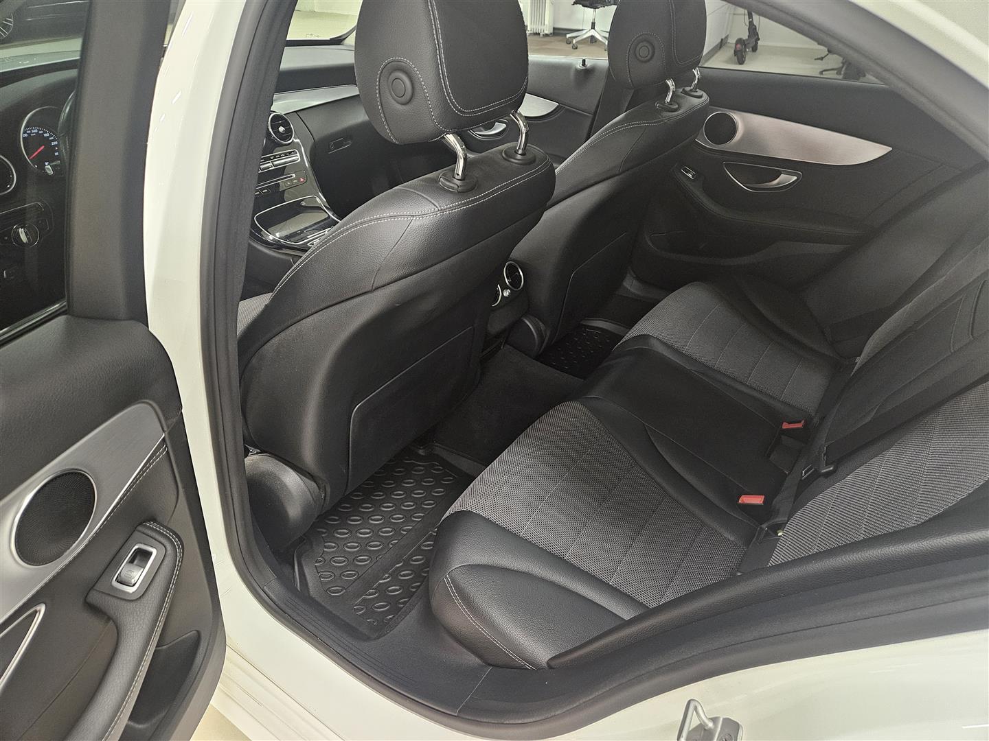 Mercedes-Benz C 2015