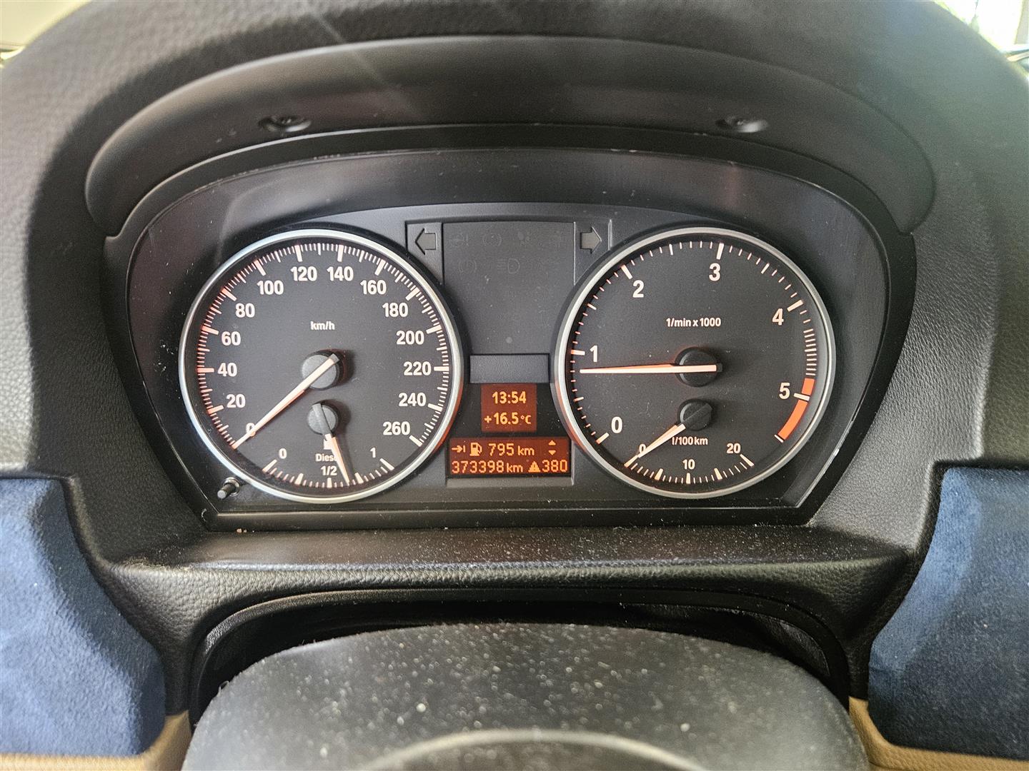 BMW 318 2009
