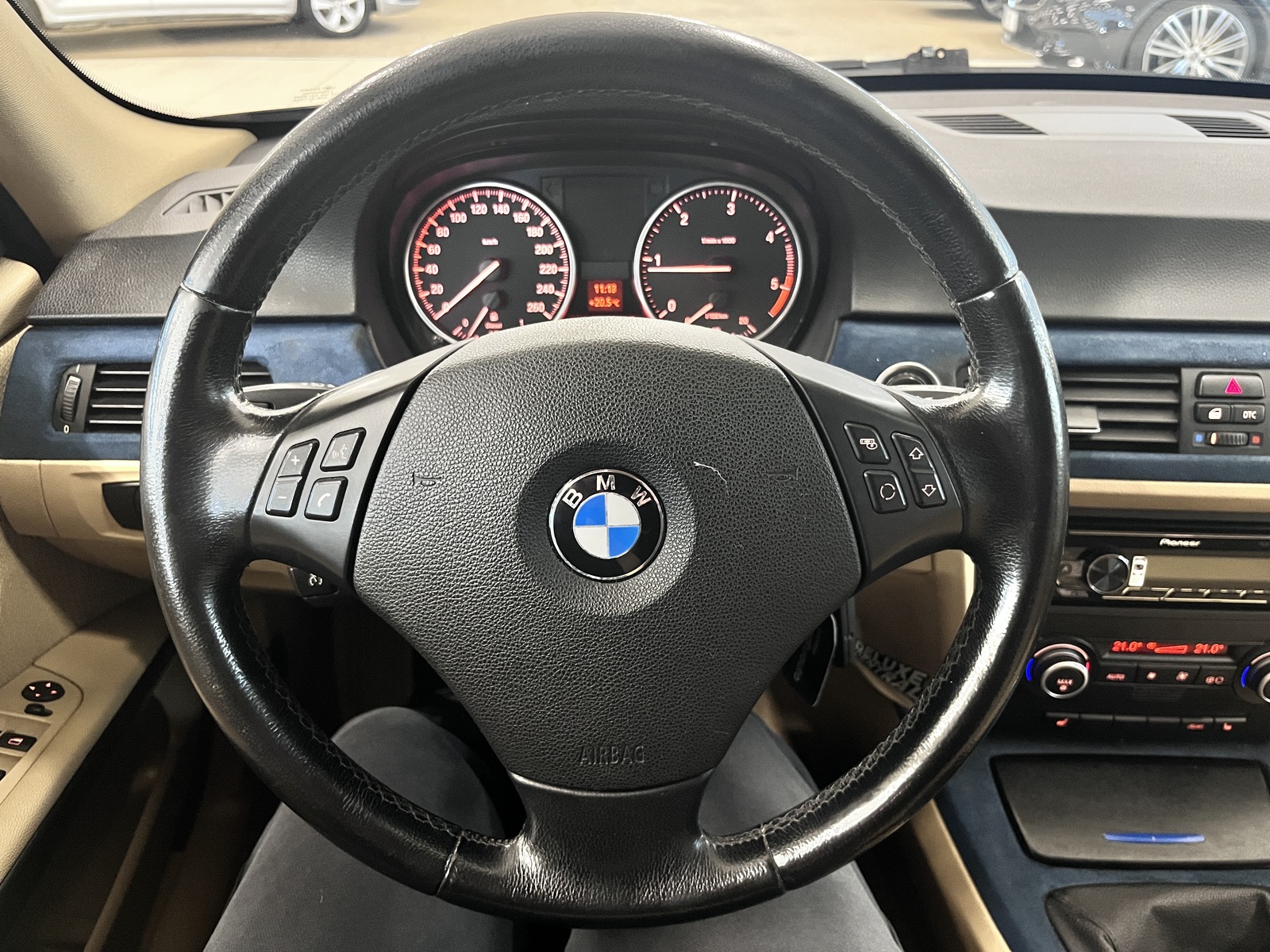 BMW 318 2009