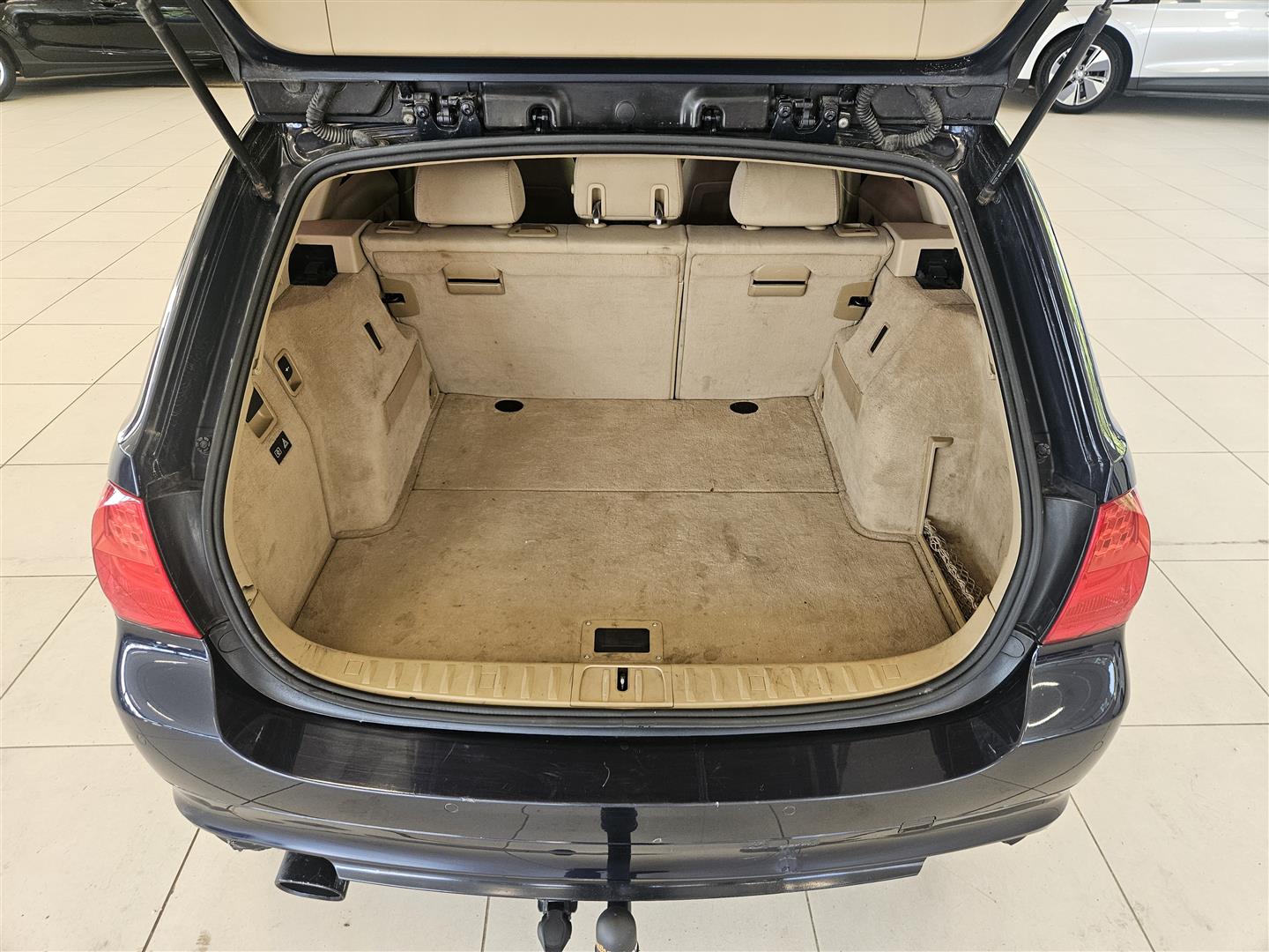 BMW 318 2009