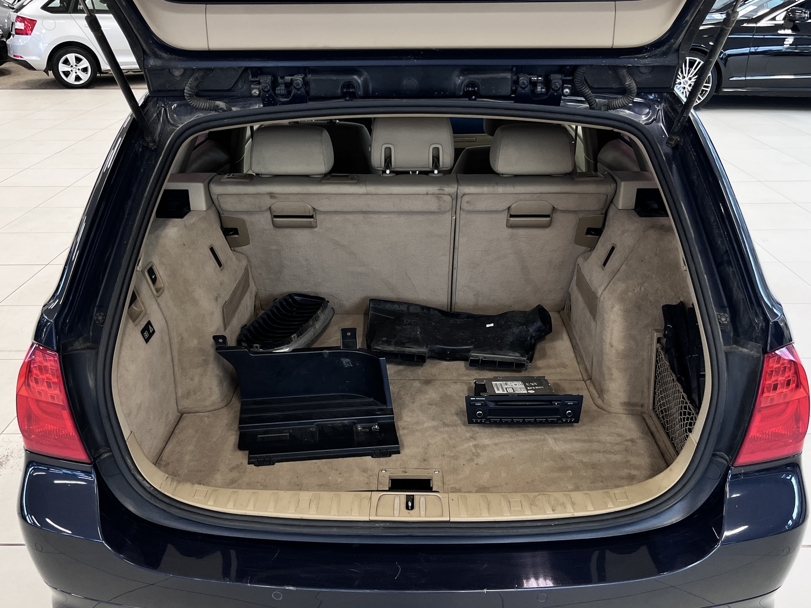 BMW 318 2009