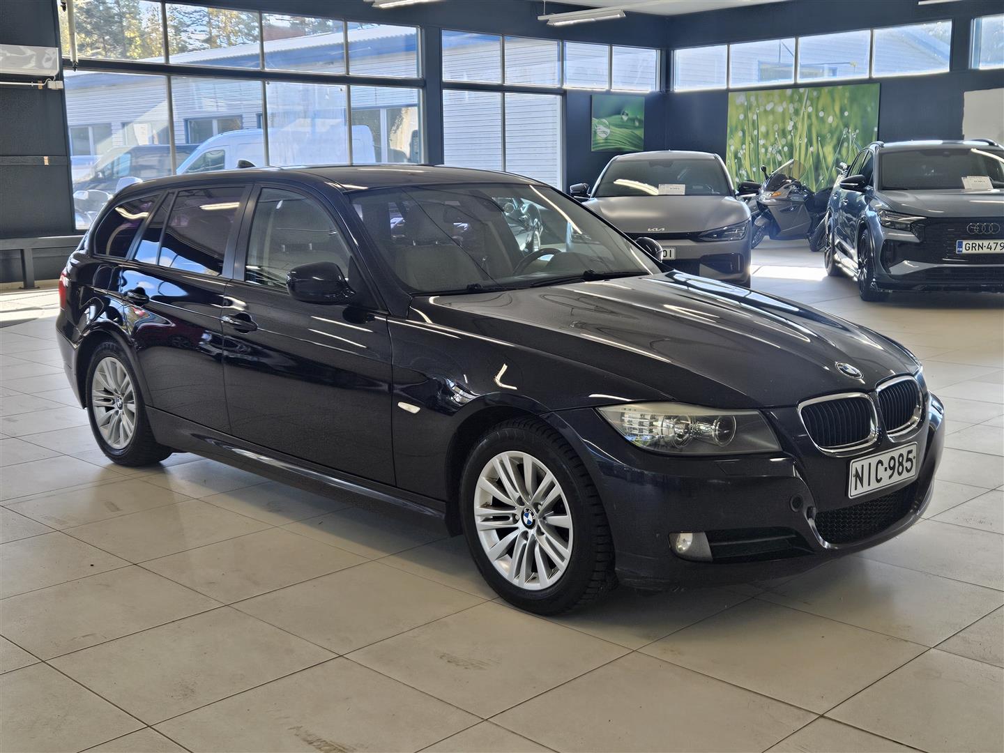 BMW 318 2009