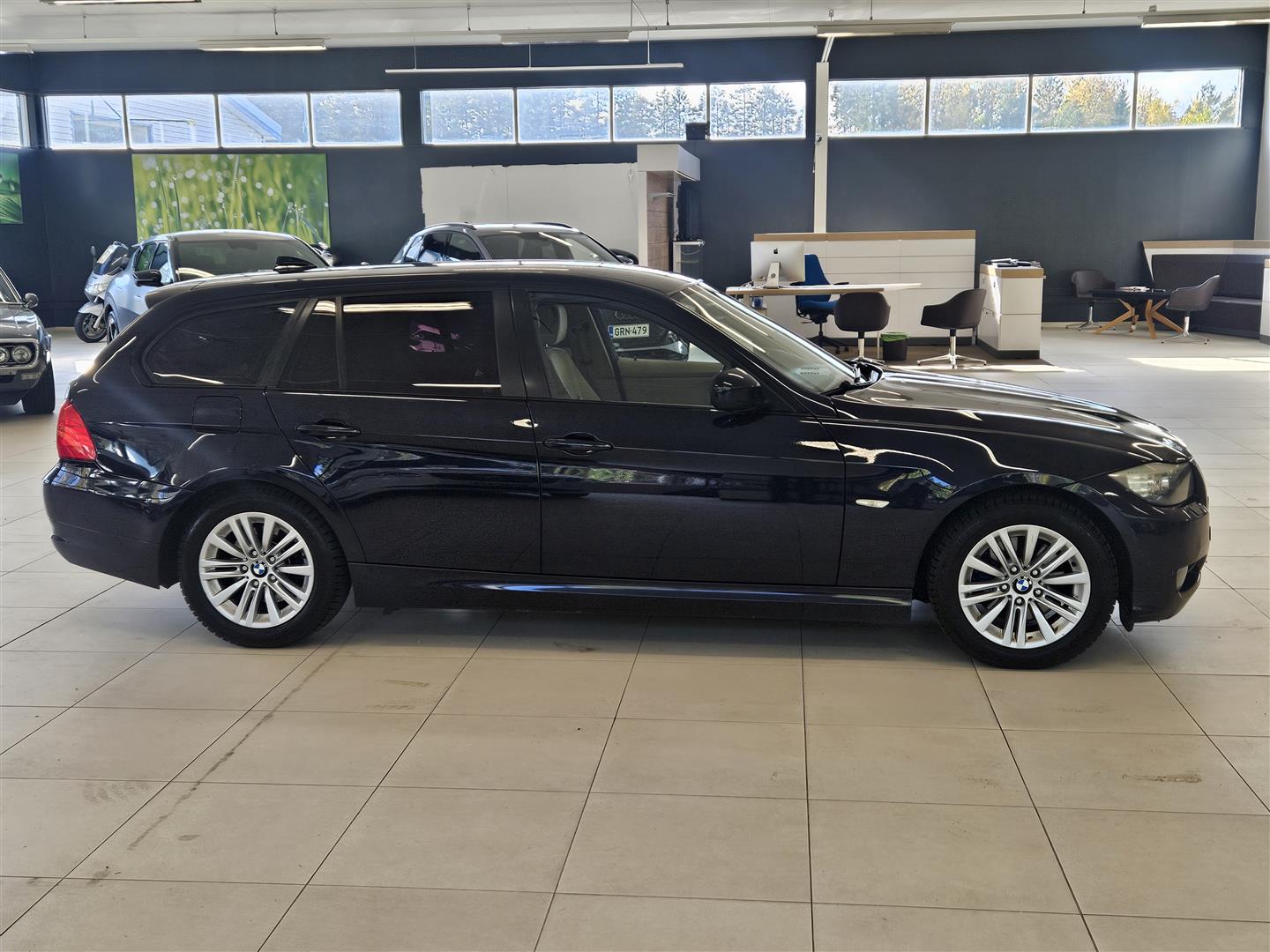 BMW 318 2009