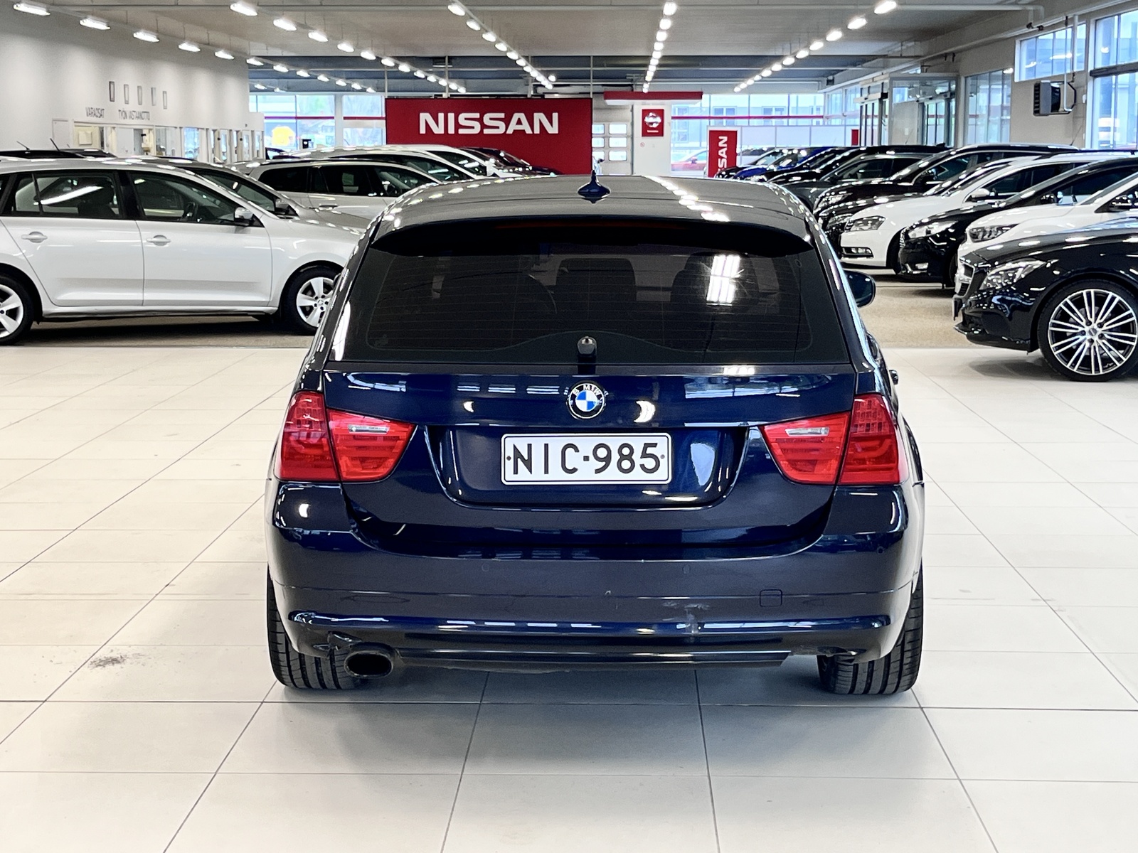 BMW 318 2009