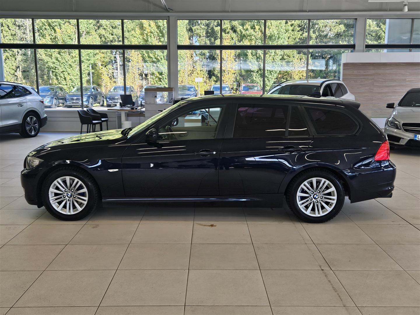 BMW 318 2009