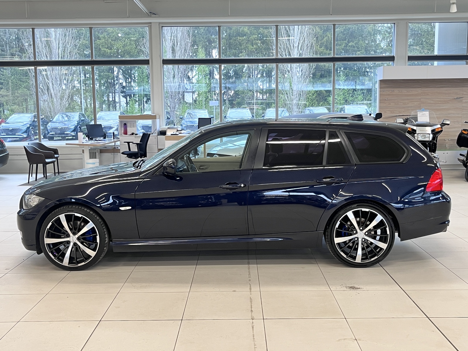 BMW 318 2009