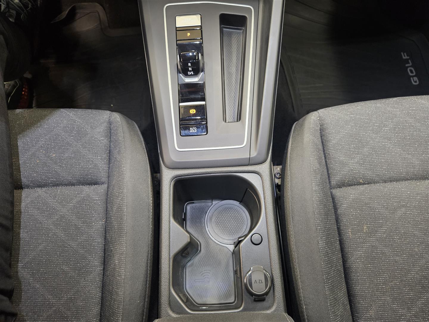 Volkswagen Golf 2021