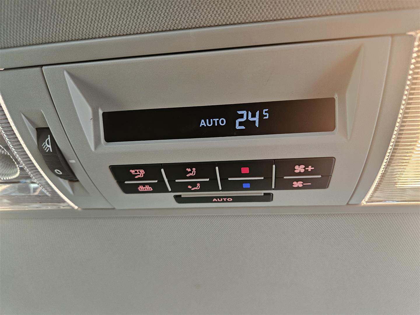 Volkswagen Caravelle 2019