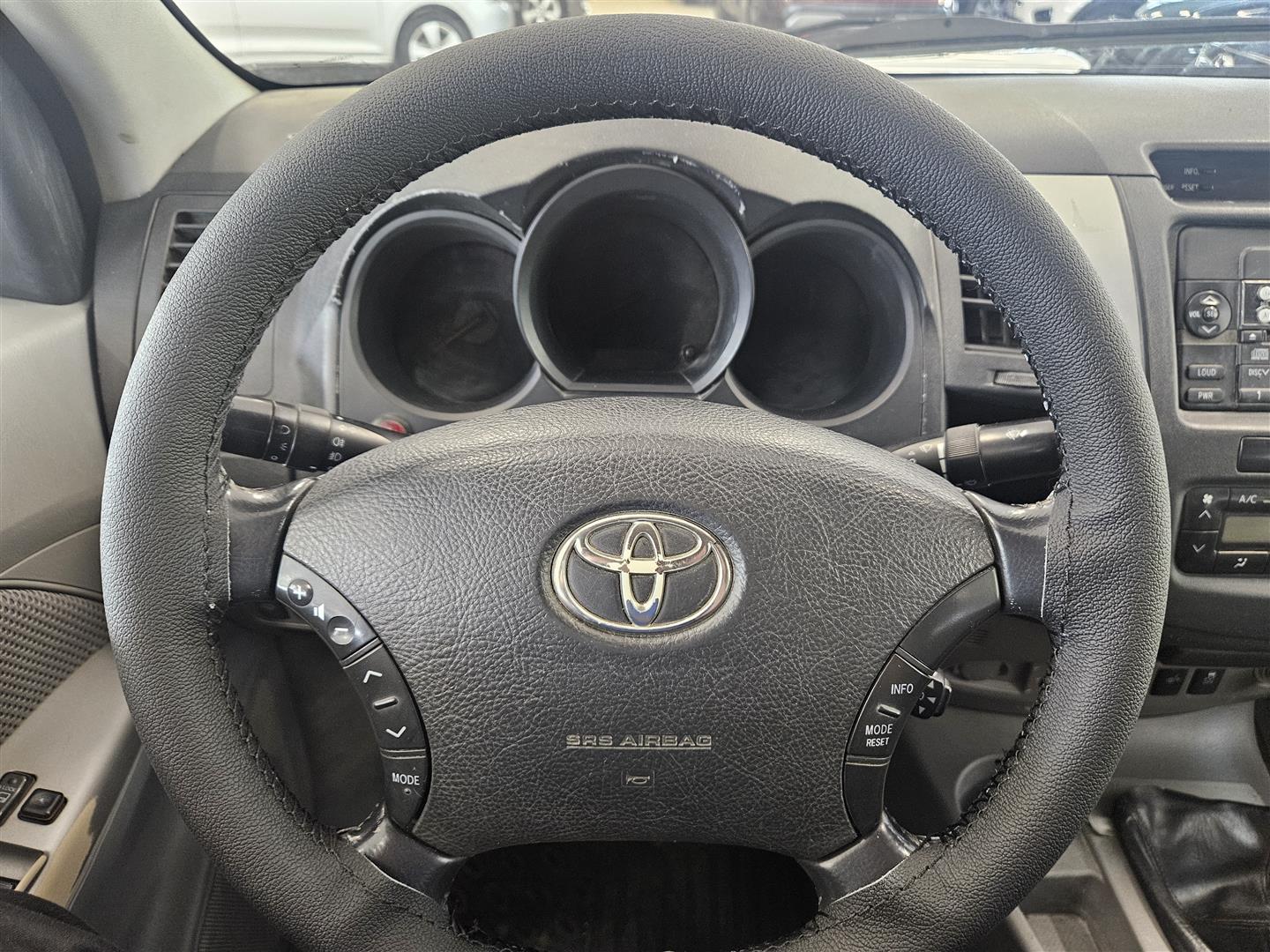 Toyota Hilux 2011