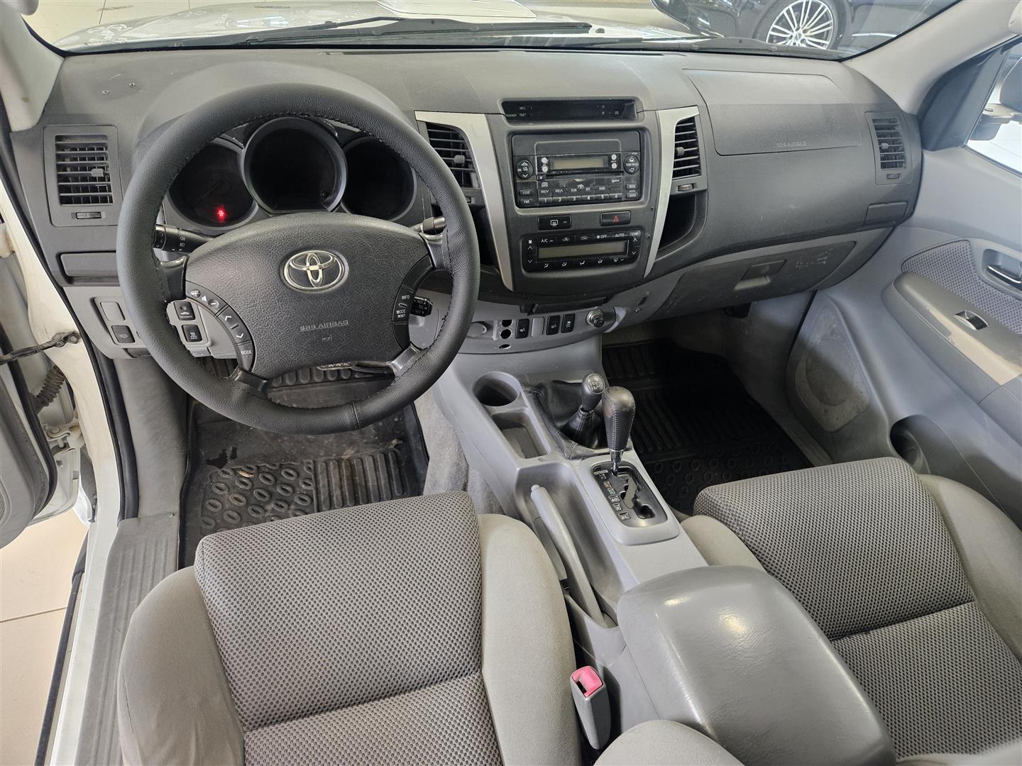 Toyota Hilux 2011