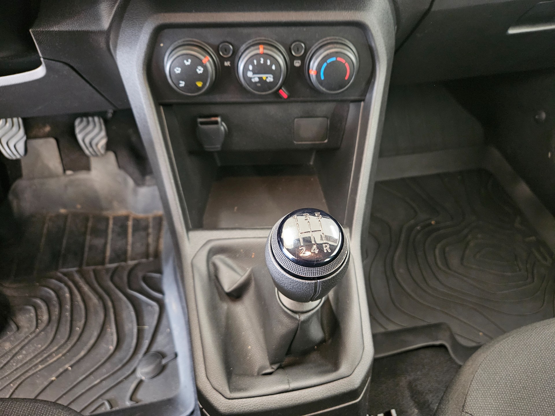 Dacia Sandero 2024