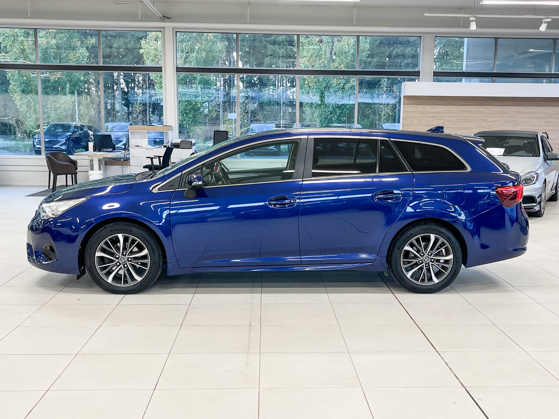Toyota Avensis 2017, kuva 2/40