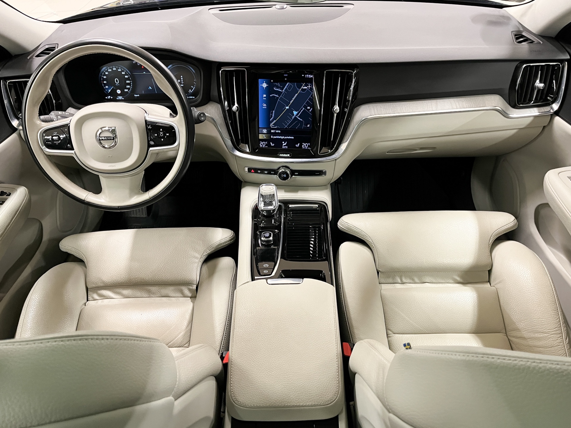 Volvo V60 2022