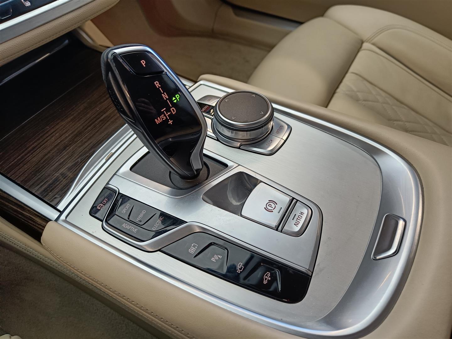 BMW 745 2019