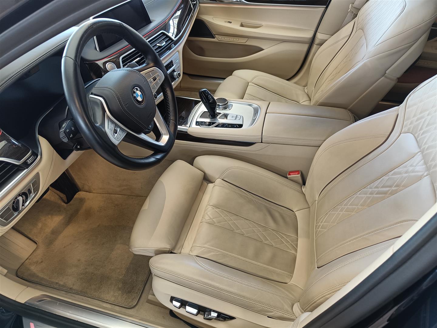 BMW 745 2019