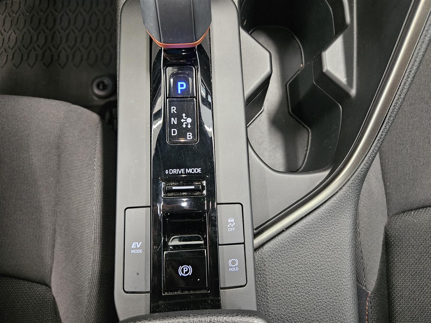 Toyota C-HR 2024