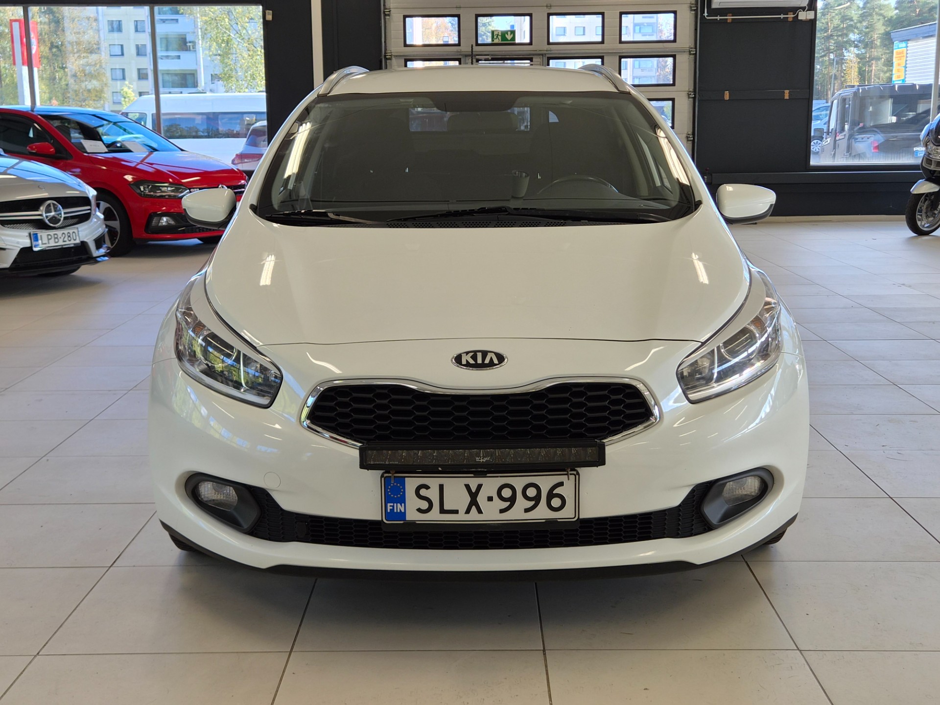 Kia Ceed 1,4 ISG LX SW EcoDynamics 2015, bild 3/28