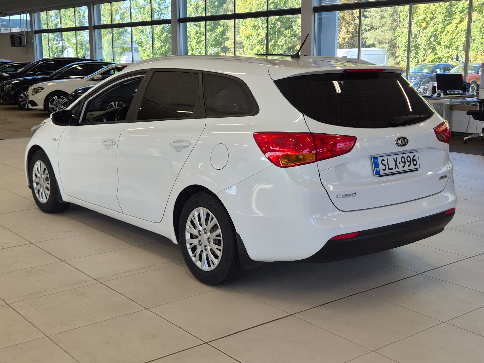 Kia Ceed 1,4 ISG LX SW EcoDynamics 2015, bild 5/28