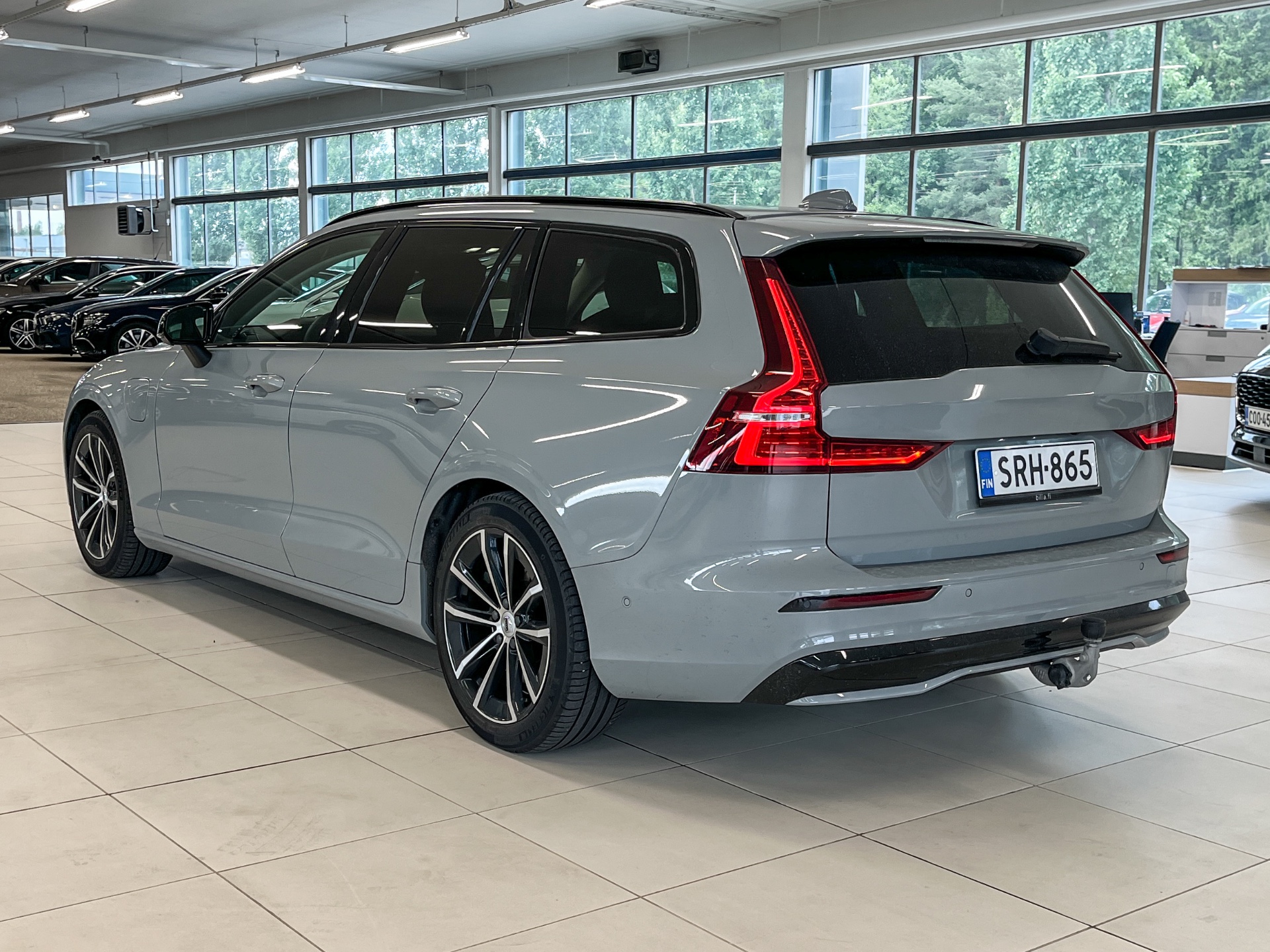 Volvo V60 2025, photo 3/17