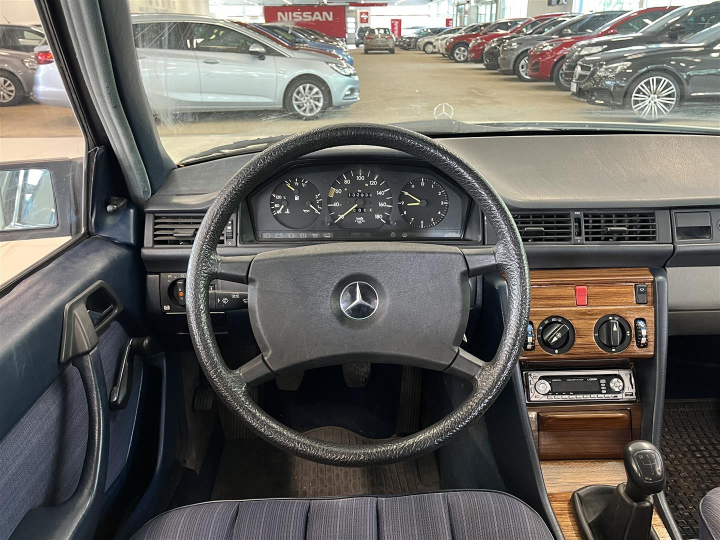 Mercedes-Benz 200 1985