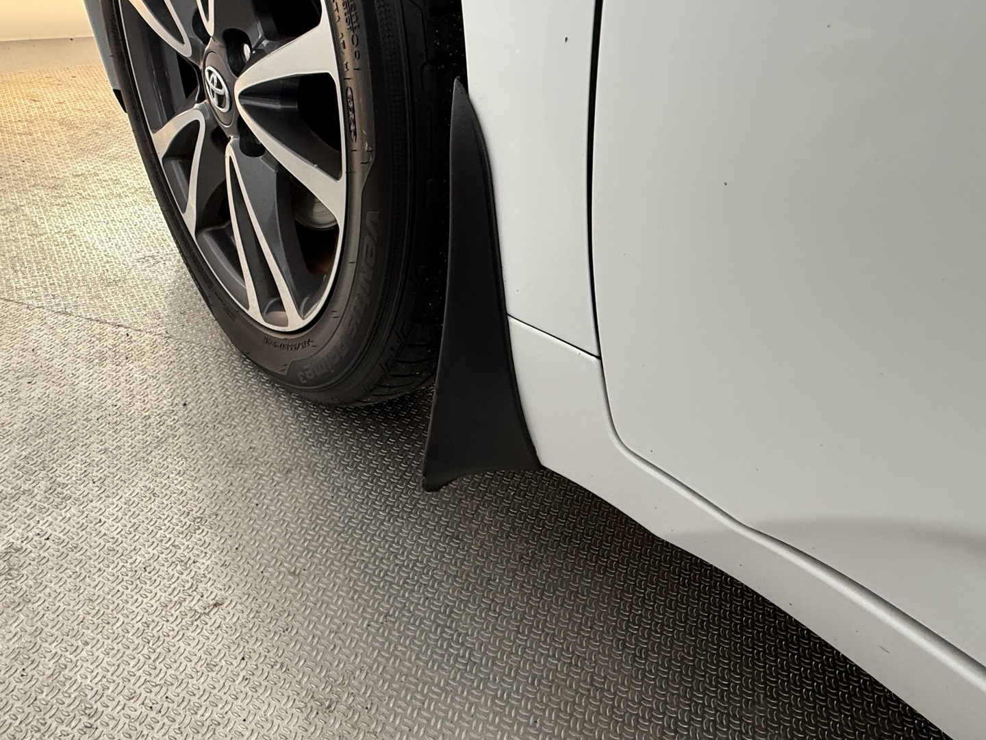 TOYOTA Avensis 2012