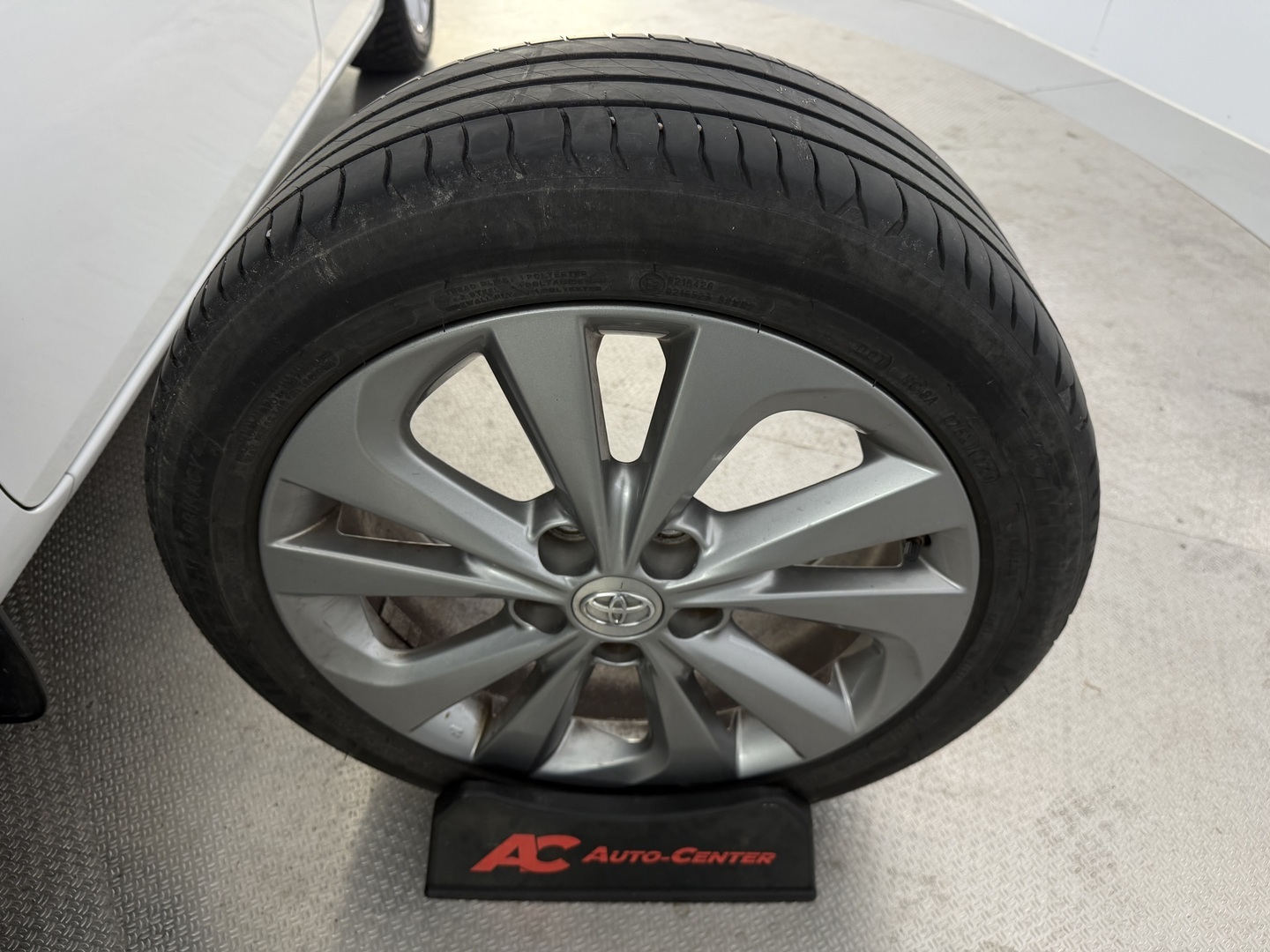 TOYOTA Auris 2015