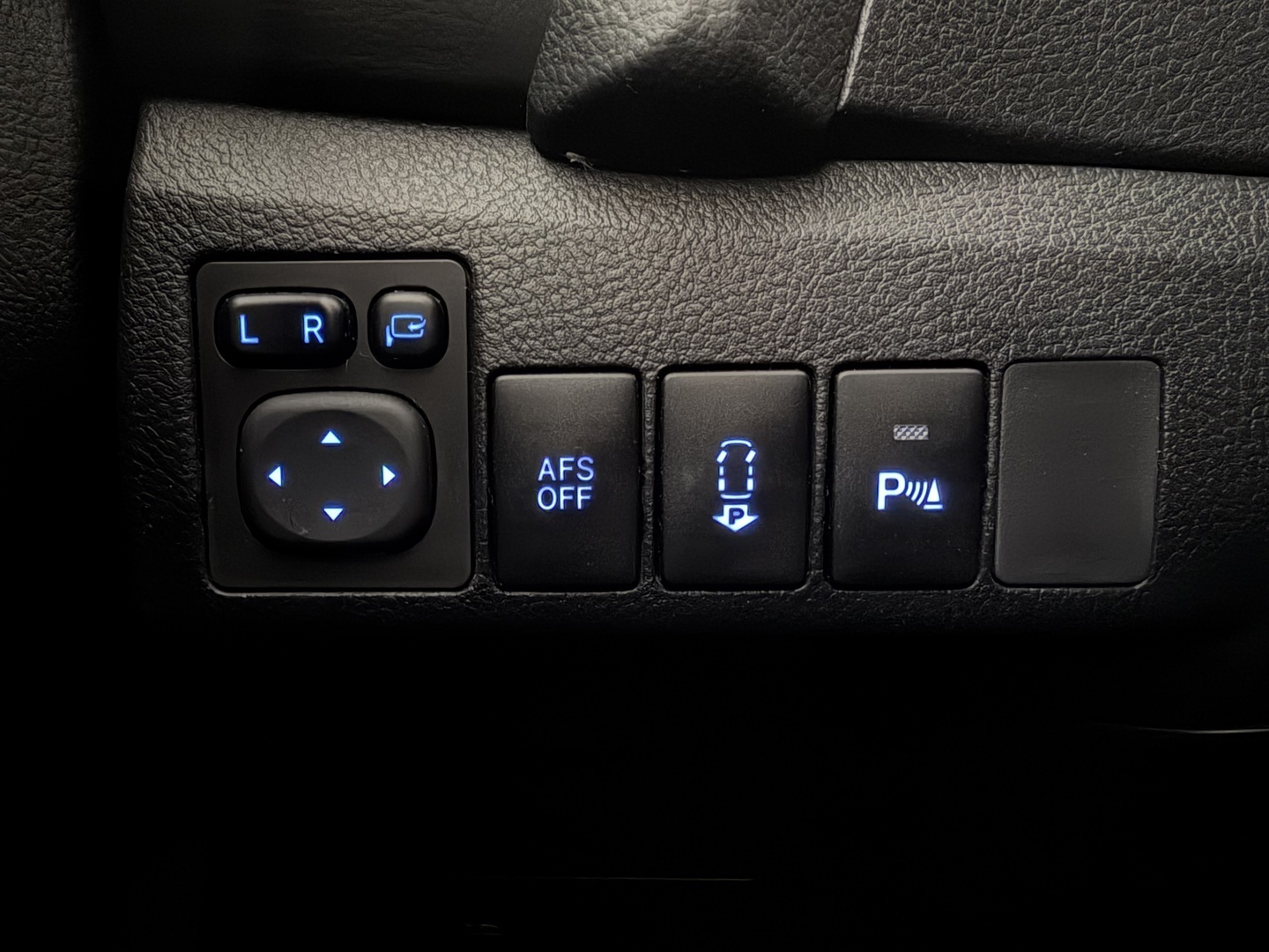 TOYOTA Auris 2015
