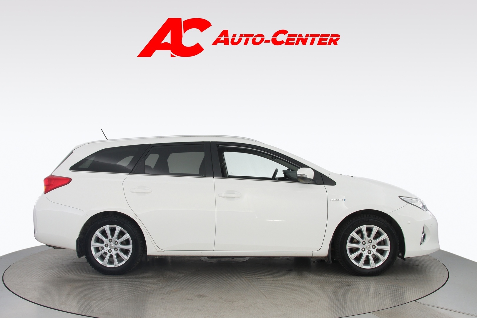 TOYOTA Auris 2015