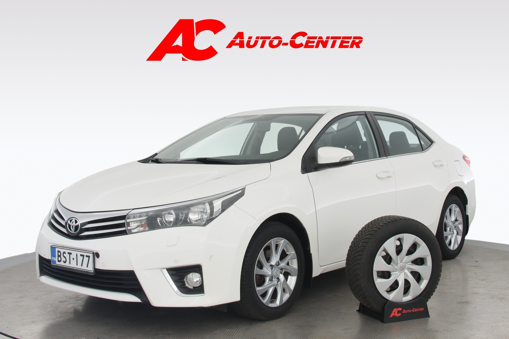 TOYOTA Corolla 2015