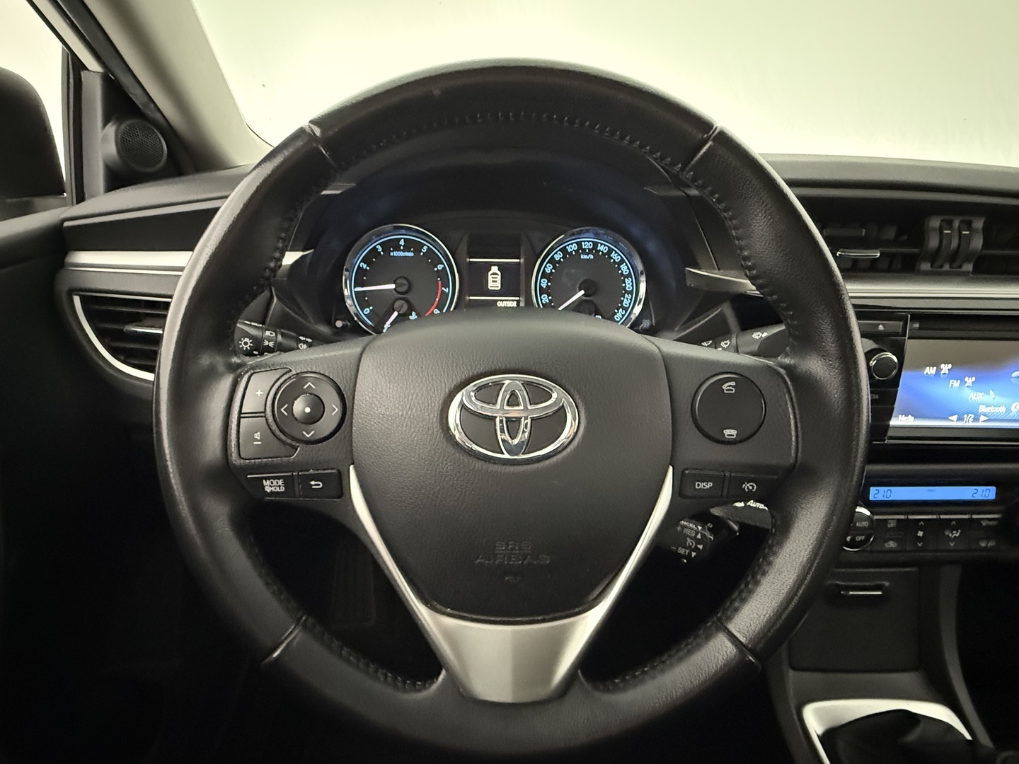 TOYOTA Corolla 2015